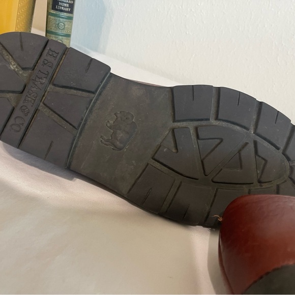 Elegant Brown Leather Derby Shoes - Picture 12 of 15